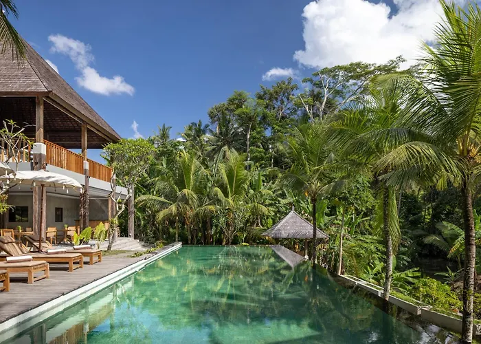 Hôtel avec piscine: Rumah Kayu Resort